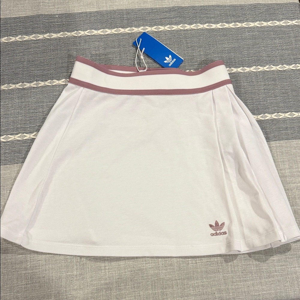 Adidas Women's tennis Skirt with Purple Trim
